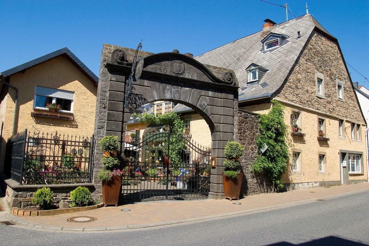 Ferienwohnungen Vulkaneifel Nickenich Exterior photo