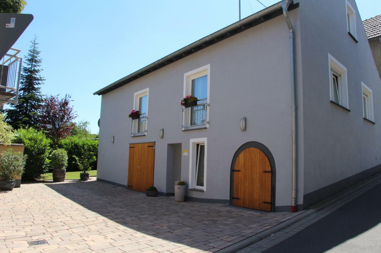 Ferienwohnungen Vulkaneifel Nickenich Exterior photo